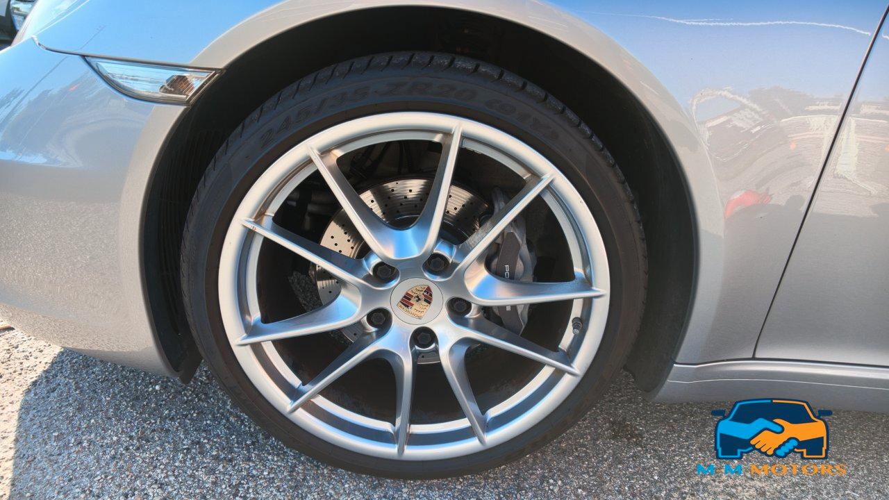 Porsche 911 Coupe 3.4 Carrera 4