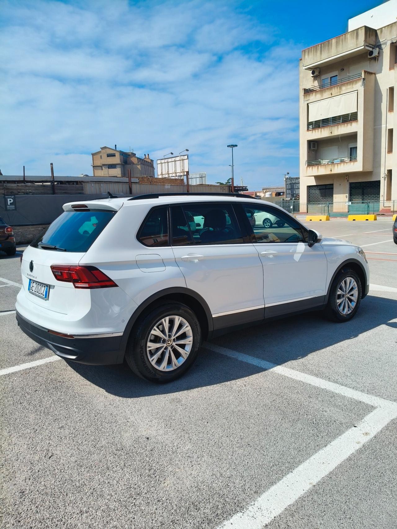 Volkswagen Tiguan 2.0 TDI 150 CV SCR DSG Elegance