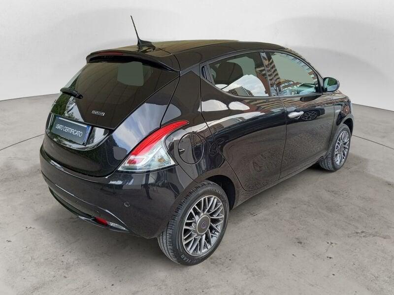 Lancia Ypsilon 1.0 FireFly 70 CV 5 porte S&S Hybrid Gold