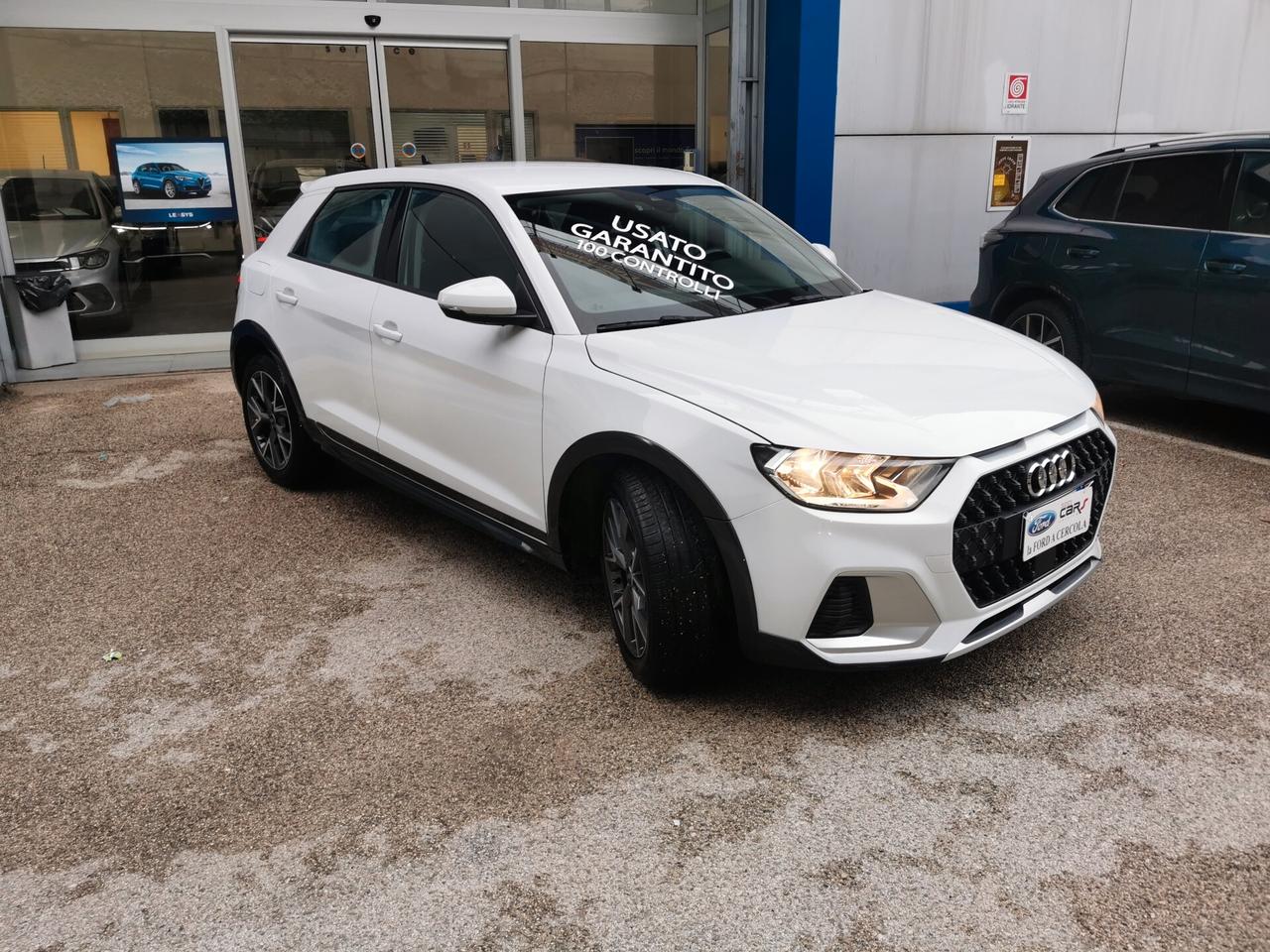 Audi A1 citycarver 30 TFSI 110cv S tronic Identity Contrast