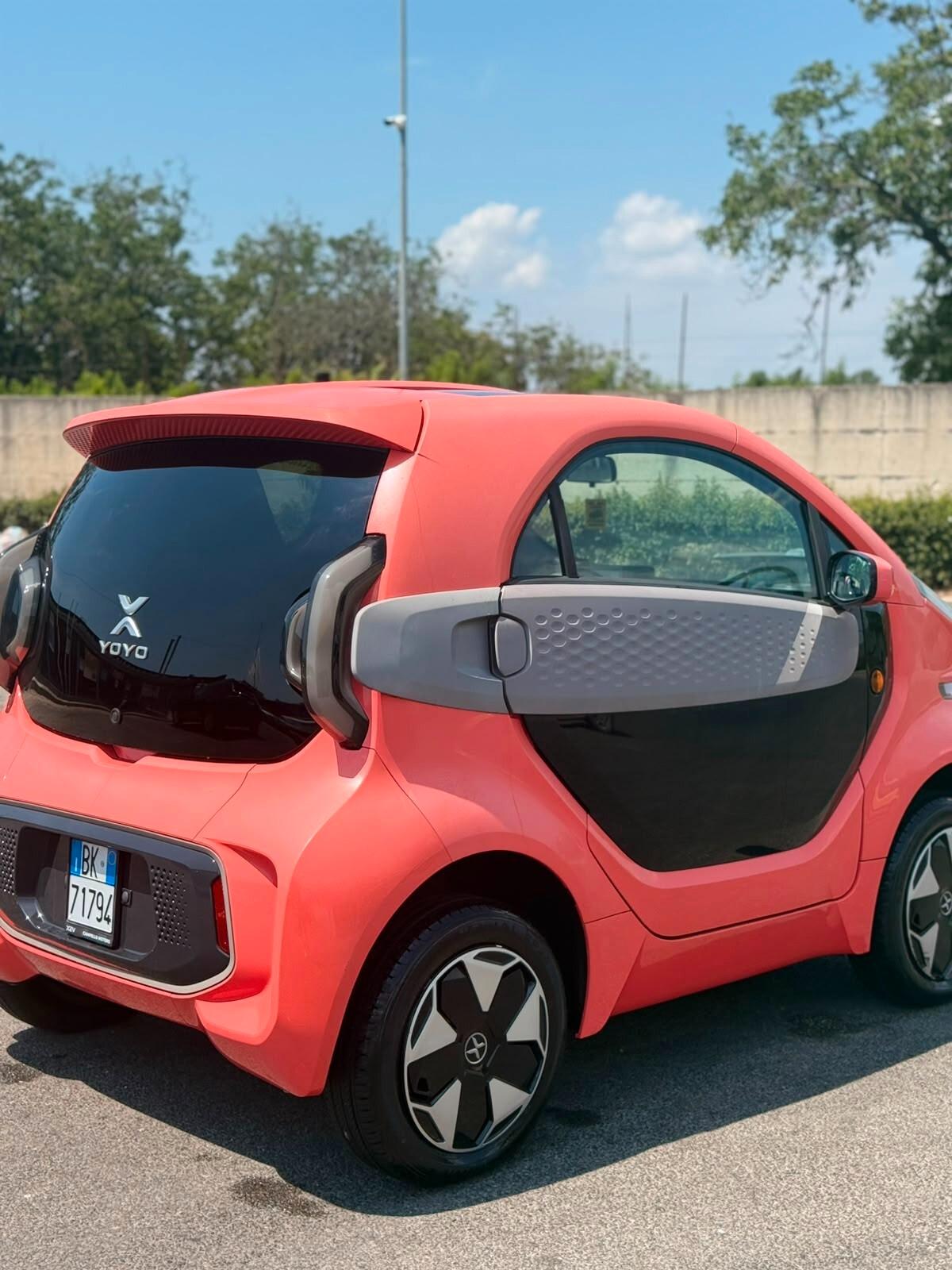 Xev Yoyo premium km 0 iva esposta piu colori 24 mesi garanzia