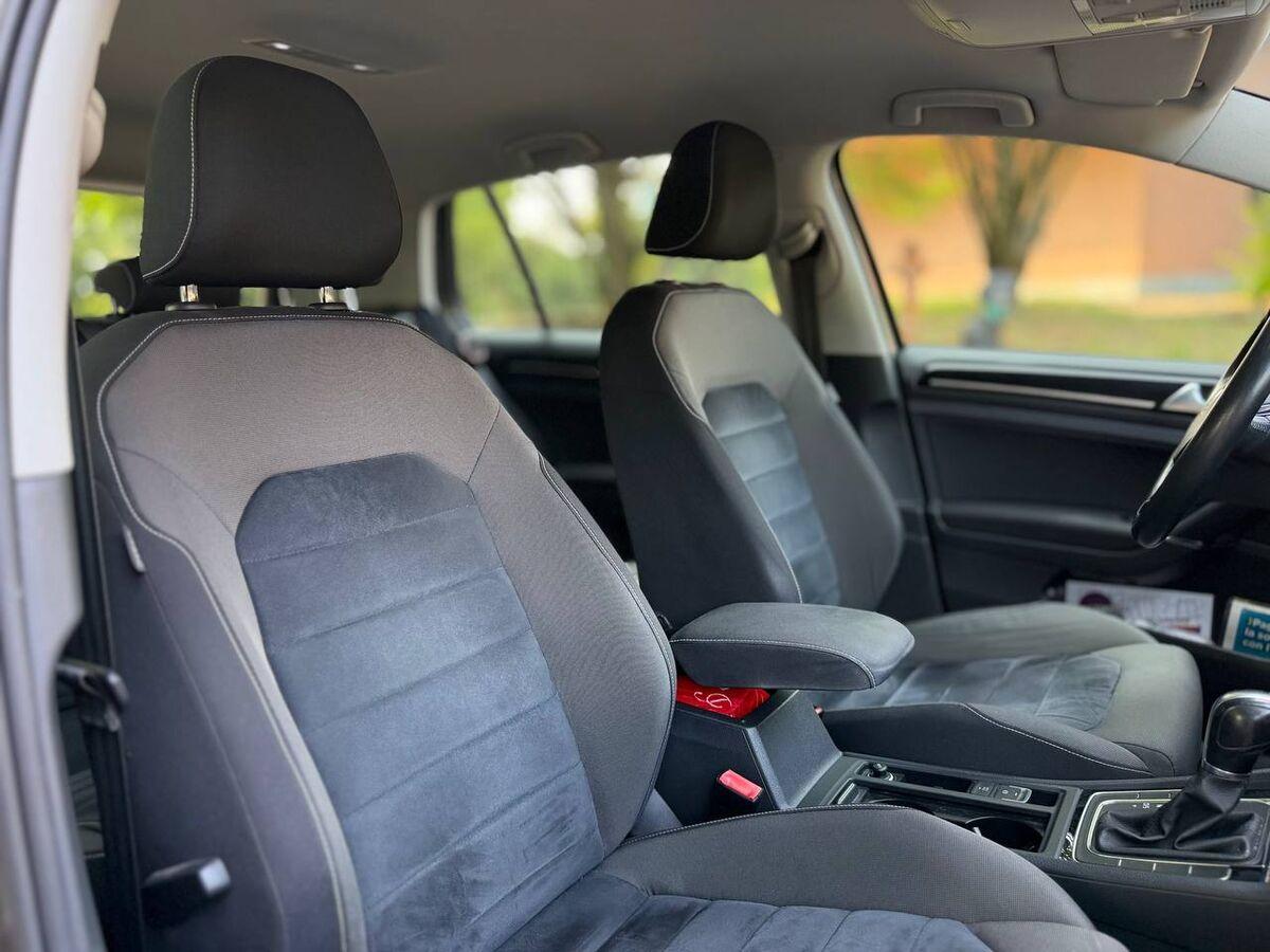Volkswagen Golf 1.6 tdi Highline 5p dsg