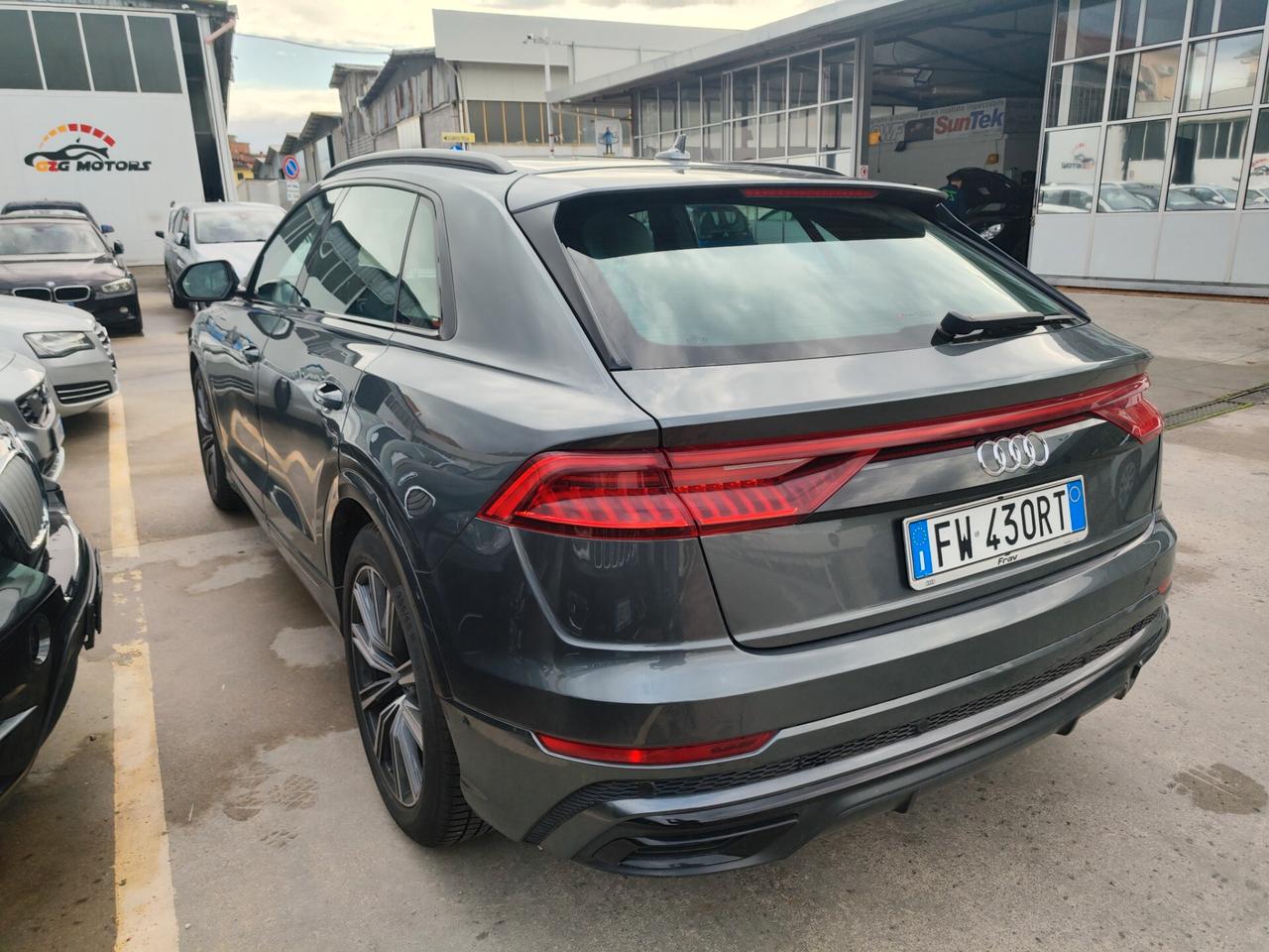 Audi Q8 45 TDI quattro tiptronic Sport tetto fari matrix