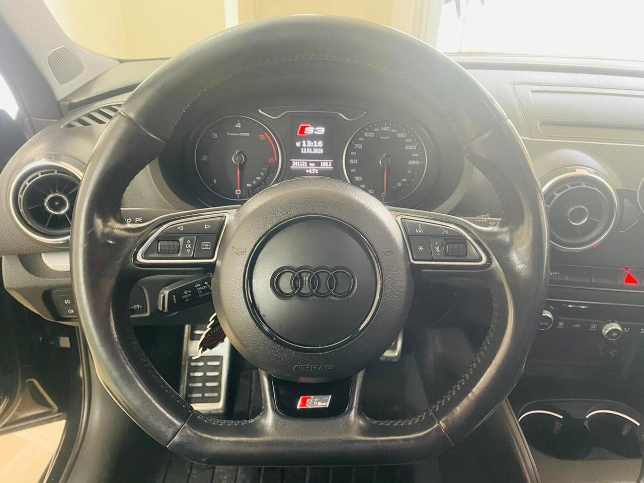 Audi A3 Sedan 1.6 TDI S-Line