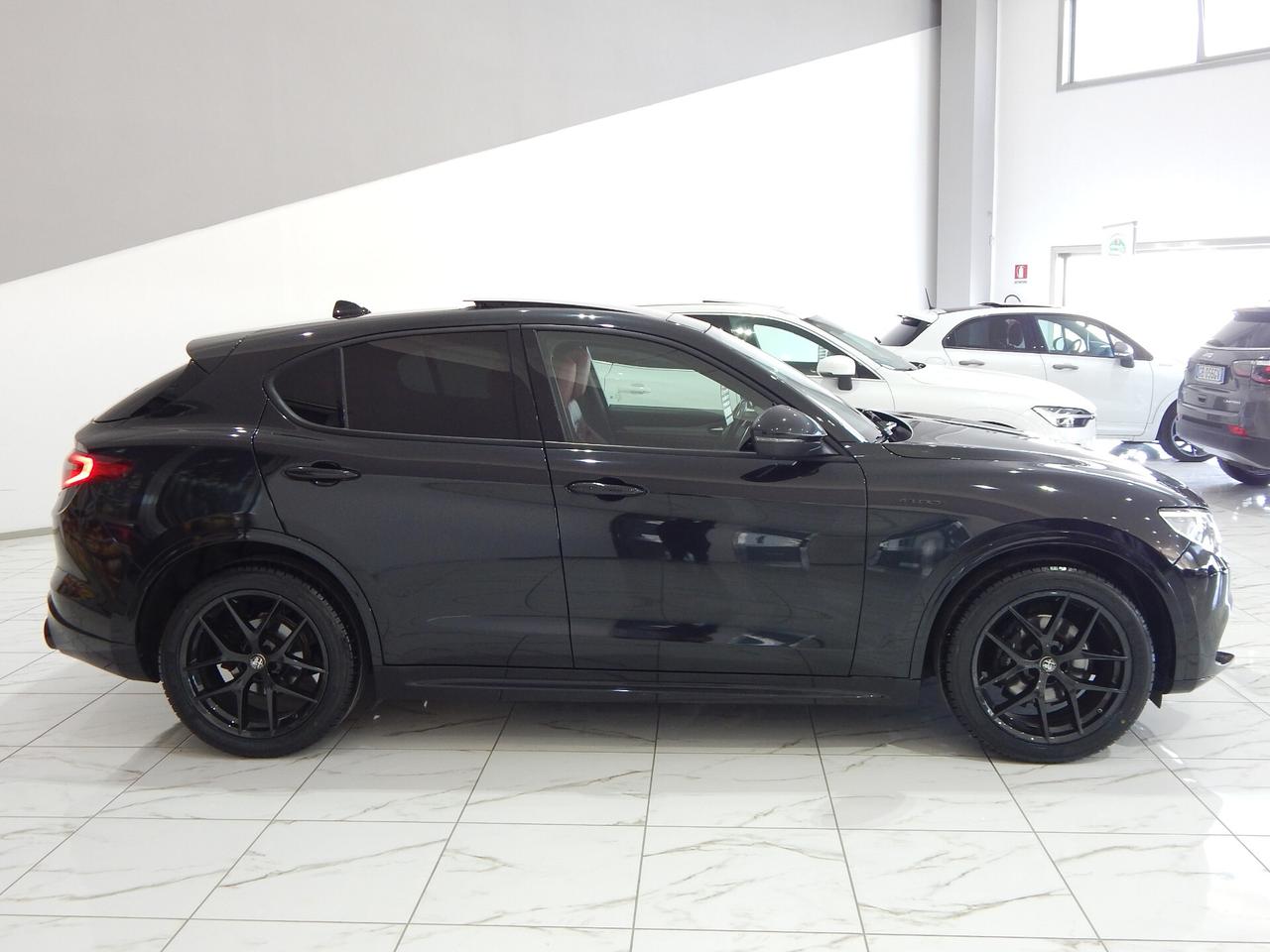 Alfa Romeo Stelvio 2.2 t Veloce Q4 210cv TETTO-NAVI-PELLE ROSSA-PARK