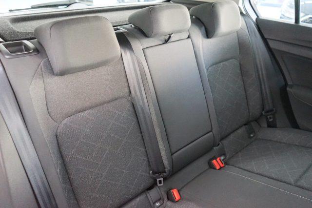 VOLKSWAGEN Golf 1.0 eTSI EVO DSG Life Italiana Ufficiale UNIPROP