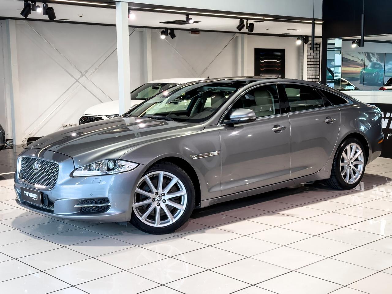 Jaguar XJ 3.0d V6 Premium Luxury - TETTO *SEDE DI TERRANUOVA*