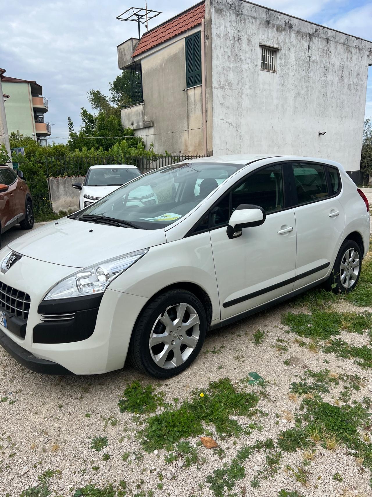Peugeot 3008 1.6 HDi 110CV cambio robotizzato