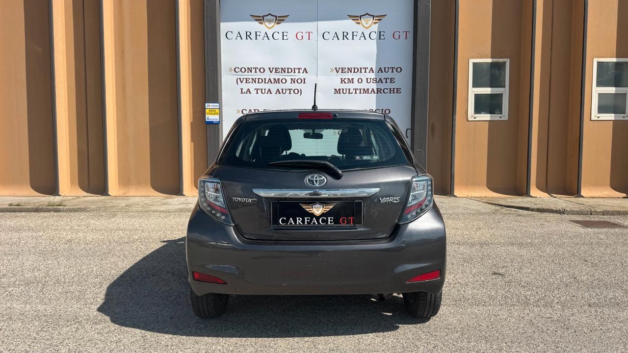 TOYOTA YARIS 1.0B 69CV - 2014