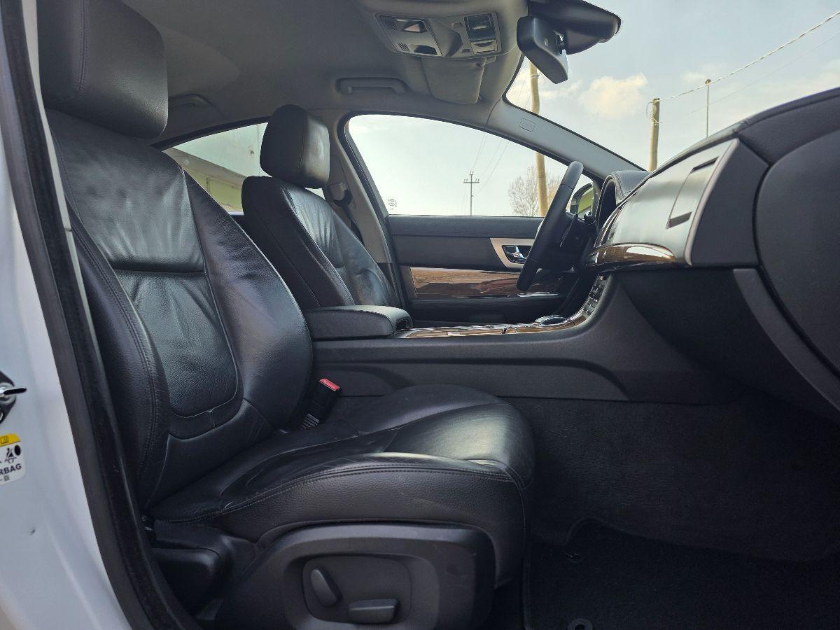 JAGUAR XF 2.2 DIESEL 190CV GARANZIA 12 MESI