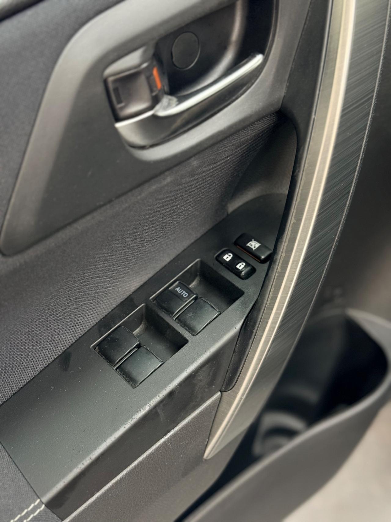 Toyota Auris 2.0 D-4D 124cv 05/2015 Neopatentati Euro 5B