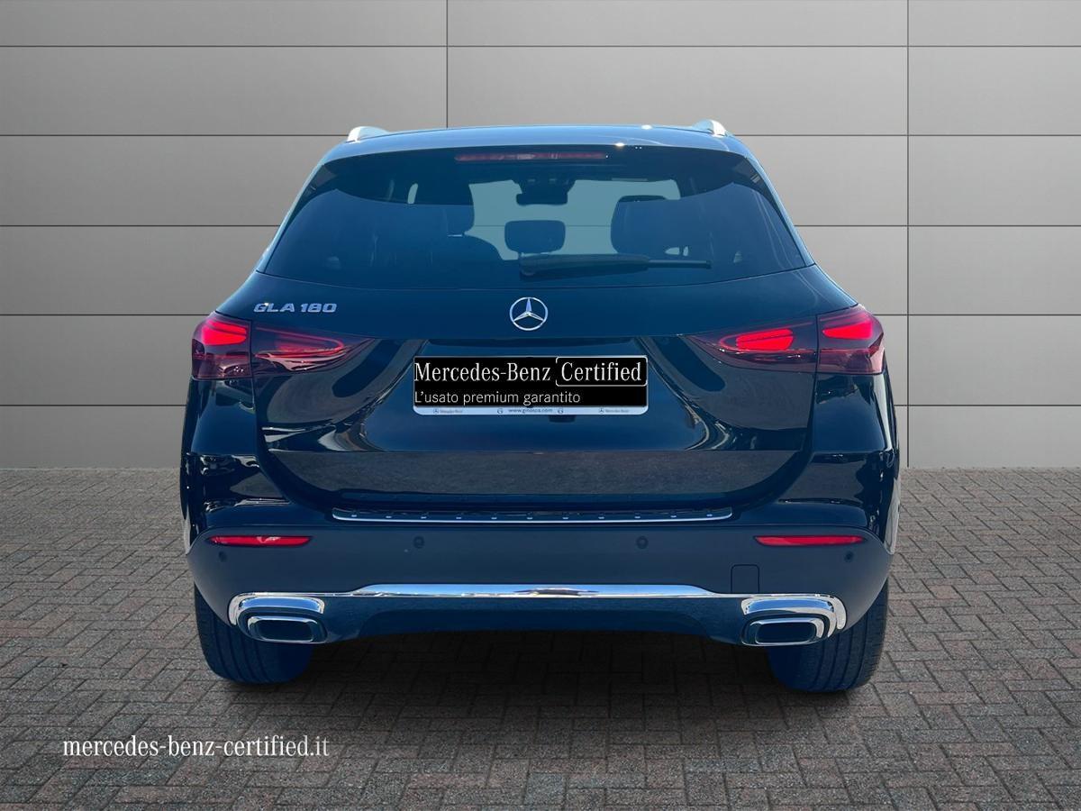 Mercedes-Benz GLA 180 Progressive Advanced Plus auto