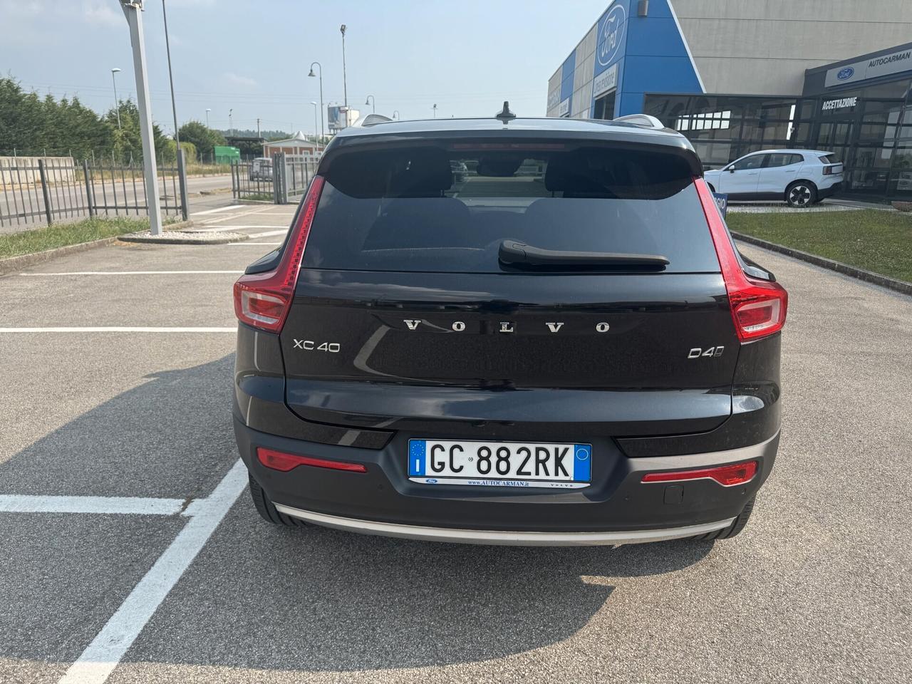 Volvo XC40 D4 AWD Momentum Pro 2.0 TDCi 190CV S&S