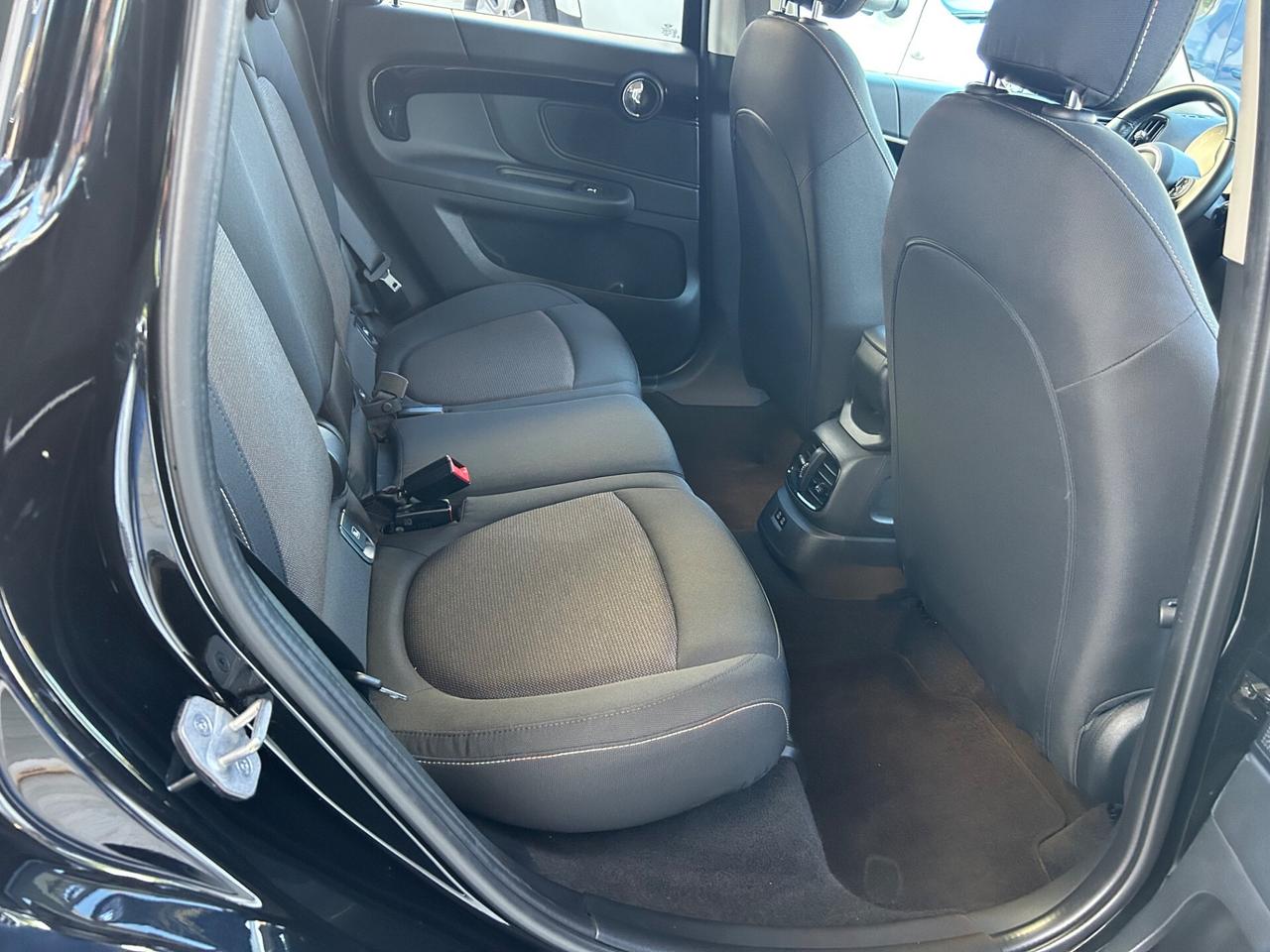 Mini Countryman COOPER D ( 80.000 KM )Pari al Nuovo!