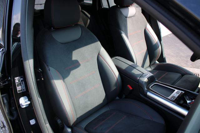 MERCEDES-BENZ GLA 220 d Automatic 4Matic AMG Premium GANCIO-MULTIBEAM
