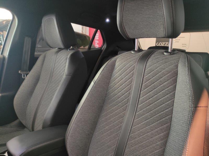 PEUGEOT 2008 2ª serie - 2008 PureTech 130 S&S EAT8 Allure