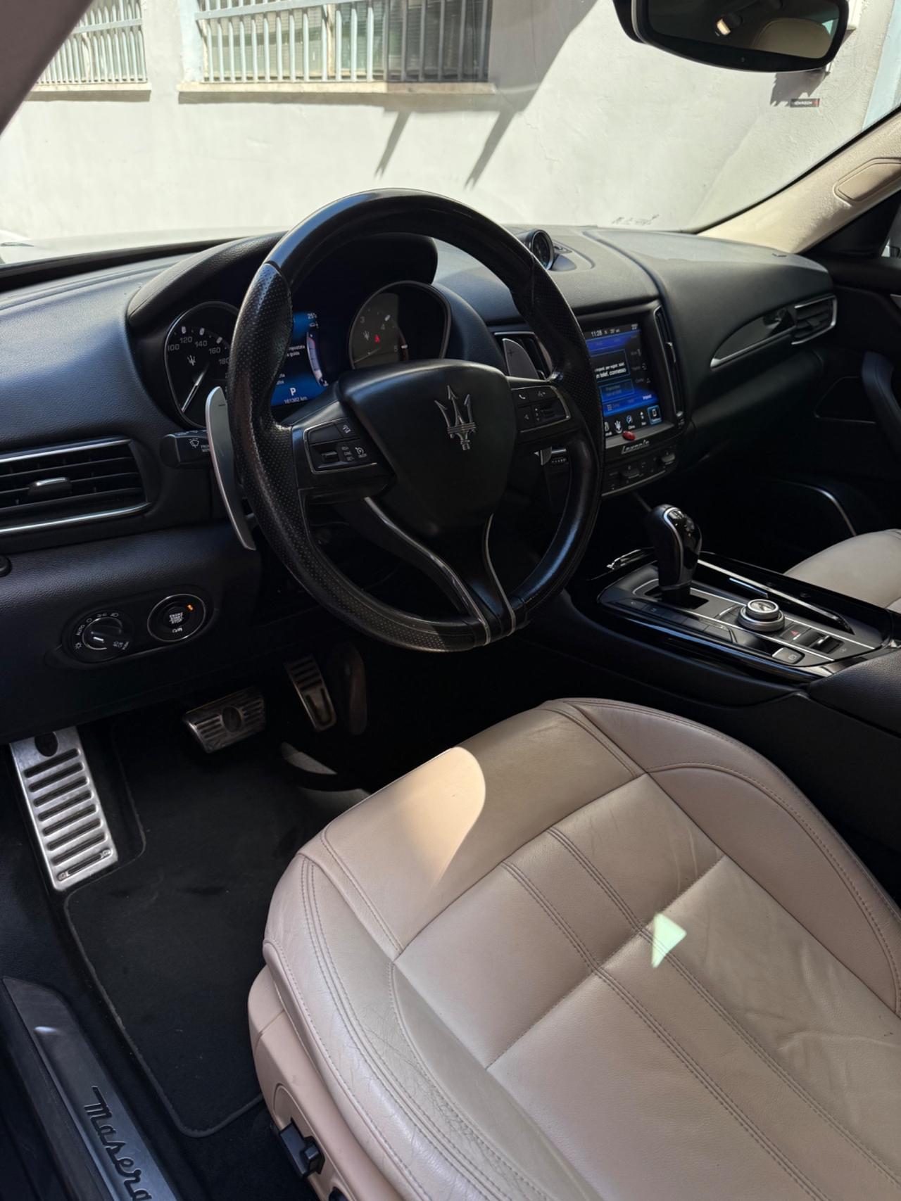 Maserati Levante V6 Diesel 275 CV AWD Gransport