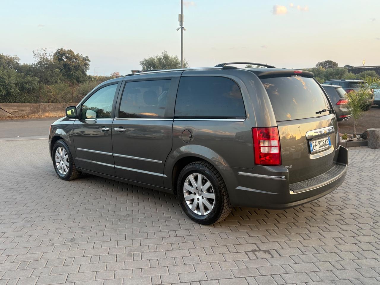 Chrysler Voyager Grand 2.8 CRD DPF Limited