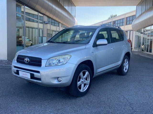 TOYOTA RAV 4 2.2 D-4D 136 CV Sol