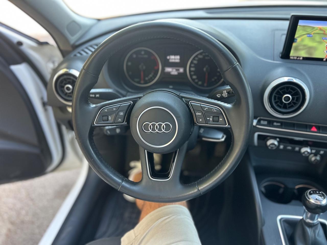 Audi A3 1600 tdi 115 cv sport