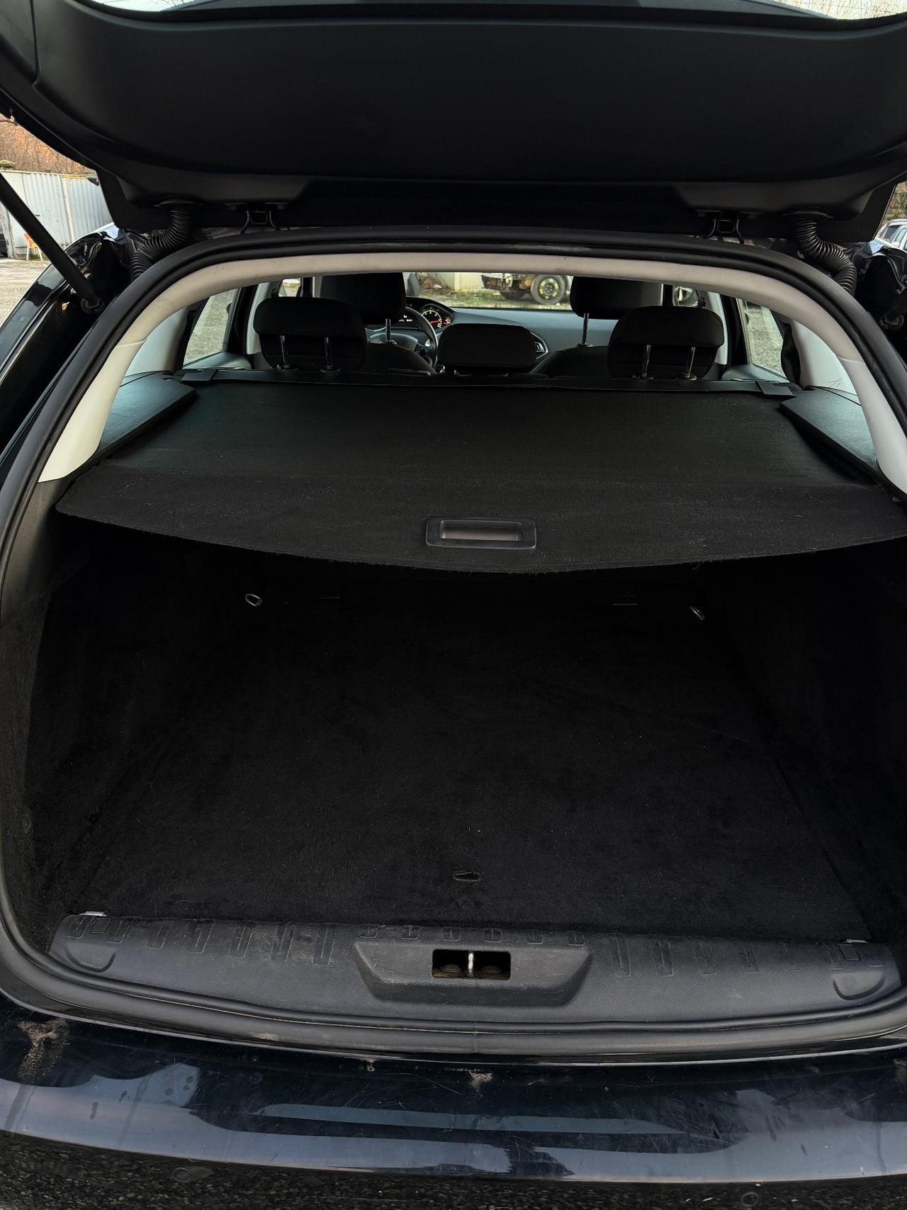 Peugeot 308 BlueHDi 150 S&S EAT6 SW Business