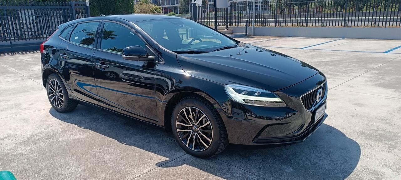 Volvo V40 D2 Geartronic Business Plus