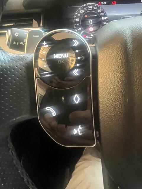 RANGE ROVER VELAR R-DYNAMIC SE 5p 3.0 D V6 300CV SE TETTO NAVI CERCHI 21 VIRTUAL