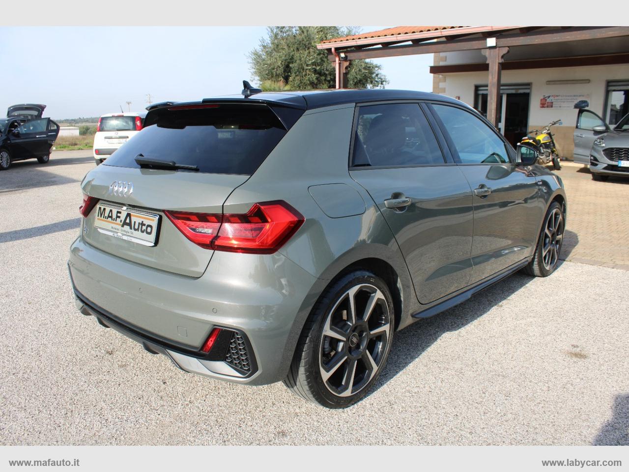 AUDI A1 SPB 30 TFSI S tronic Identity Black SLINE