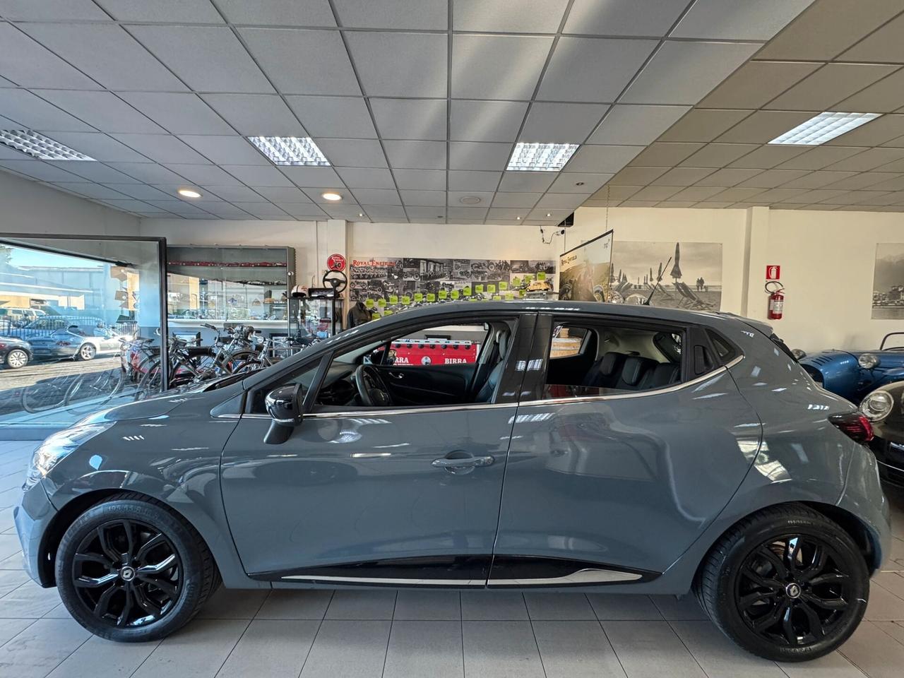 Renault Clio TCe 12V 75 CV 5 porte PARI AL NUOVO SUBITO DISPONIBILE