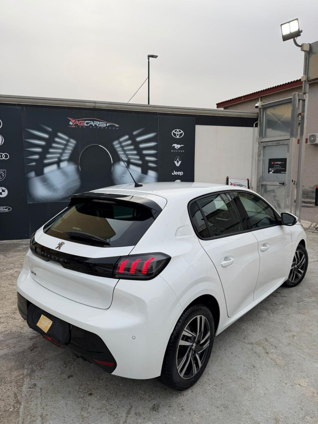 Peugeot 208 BlueHDi 100 Stop&Start 5 porte Allure