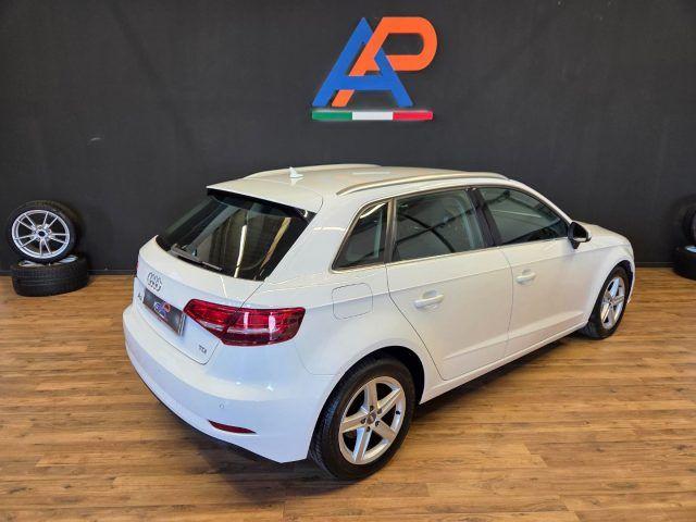 AUDI A3 SPB 1.6 TDI 116 CV Design