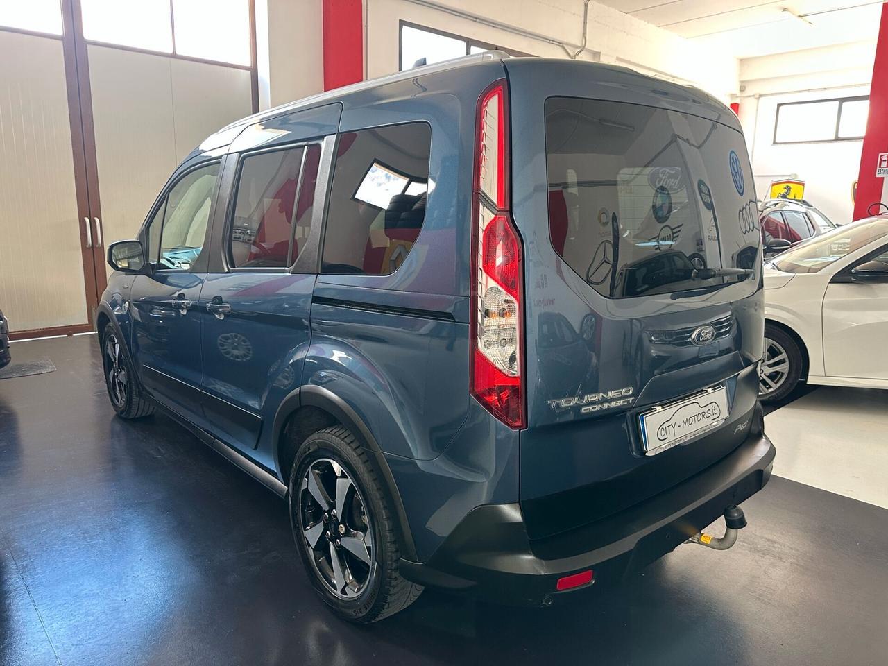 Ford Tourneo Connect Active 1.5 Tdci 120 CV Aut.