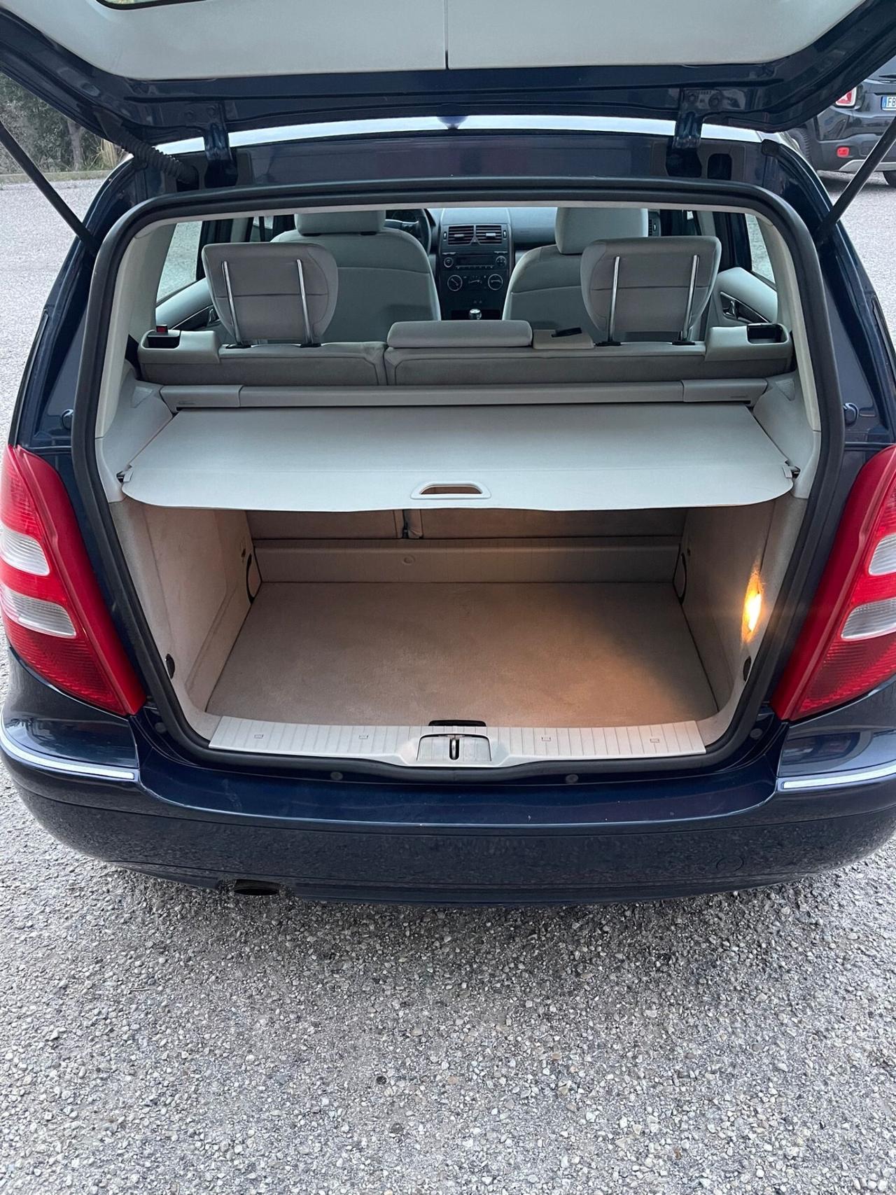 Mercedes A 150 -BENZINA-NEOPATENTATI