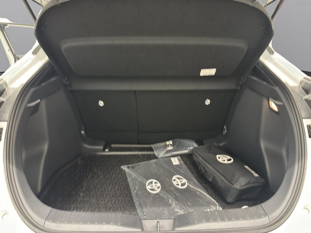 Toyota C-HR 1.8 hv Trend fwd e-cvt