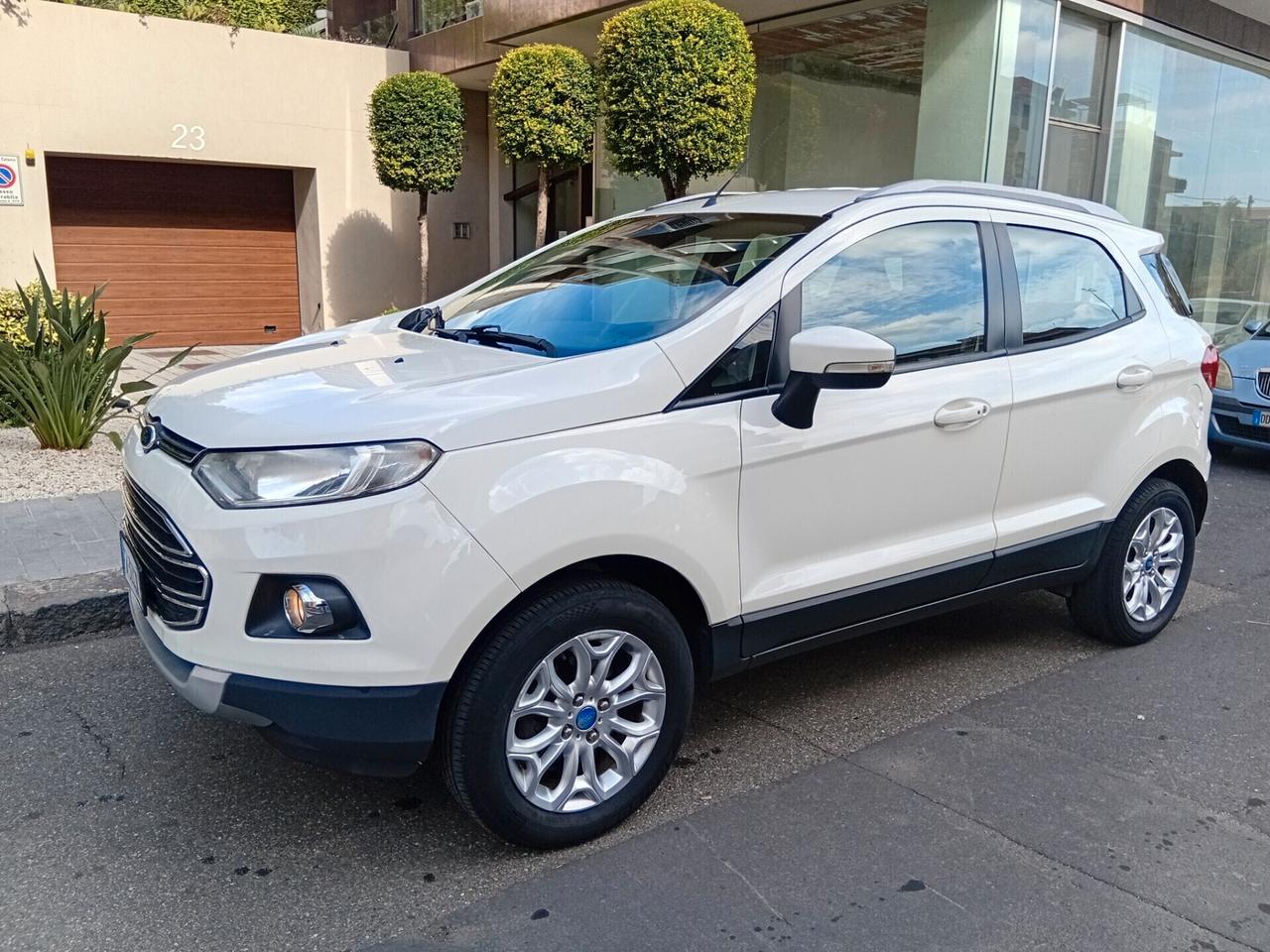 Ford EcoSport 1.5 110 CV Titanium MANEGGEVOLE NELLA GUIDA