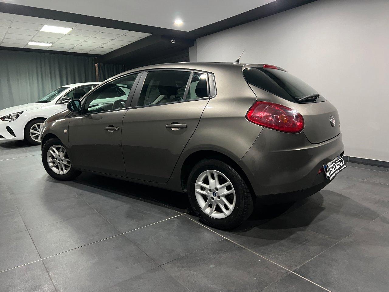 Fiat Bravo 1.9 mjt 120 CV Emotion TAGLIANDI + DISTRIBUZIONE OK