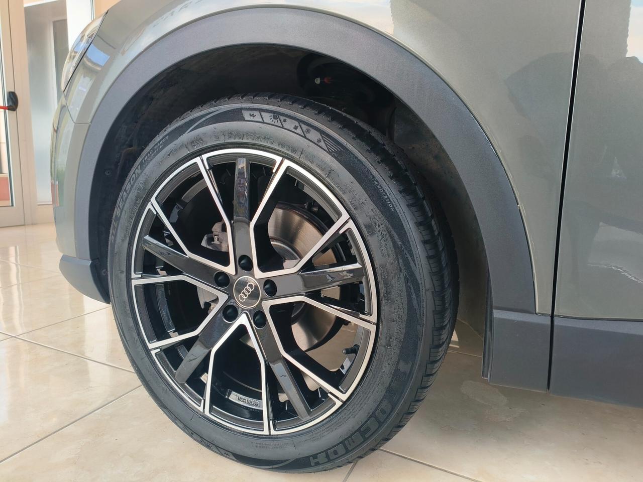 Audi Q3 35 TDI S tronic Business