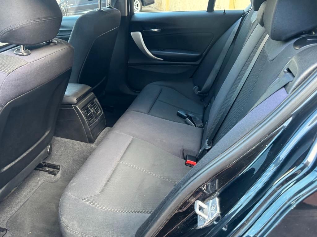 Bmw 118 2.0 2013 d 5p. Unique