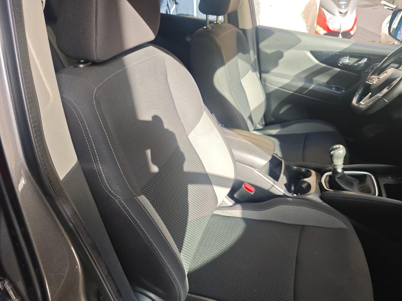 Nissan Qashqai 1.3 DIG-T 140 CV Business