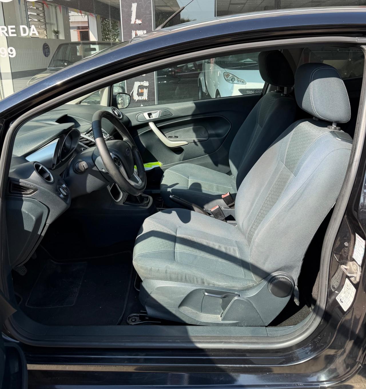 Ford Fiesta 1.2 82CV- Neopatentati-Garanzia