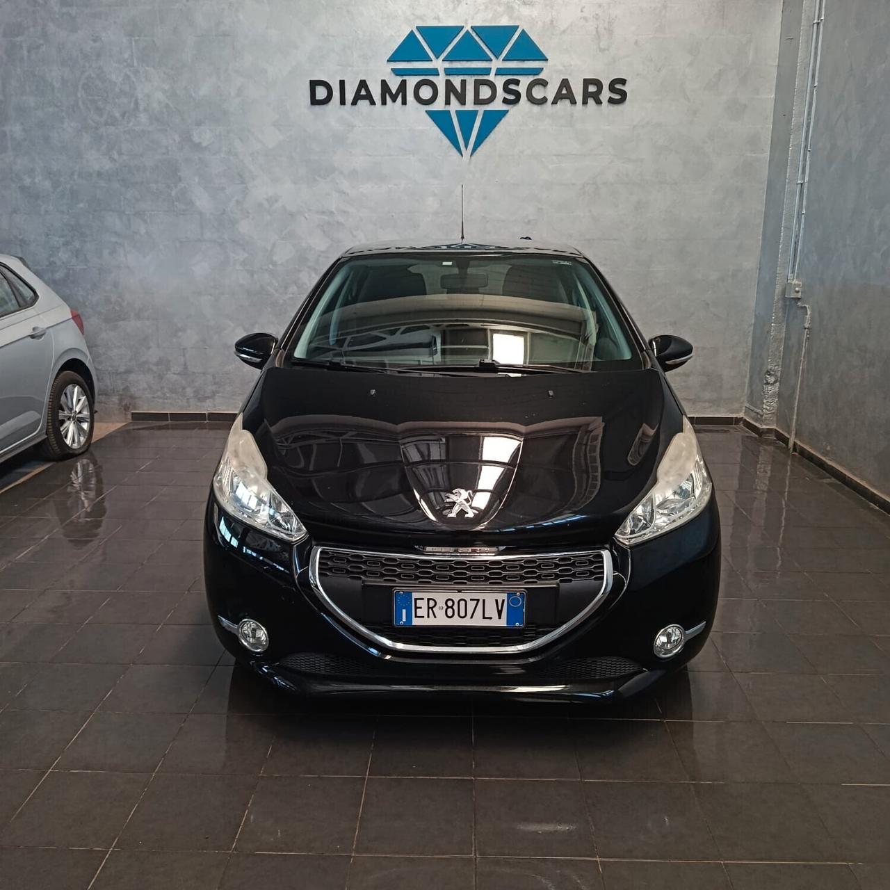 Peugeot 208 1.2 BENZINA