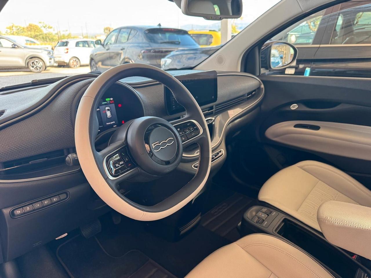Fiat 500 500e Berlina 42 kWh La Prima