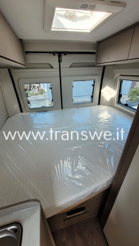 Carado CV600 van con letto matrimoniale posteriore