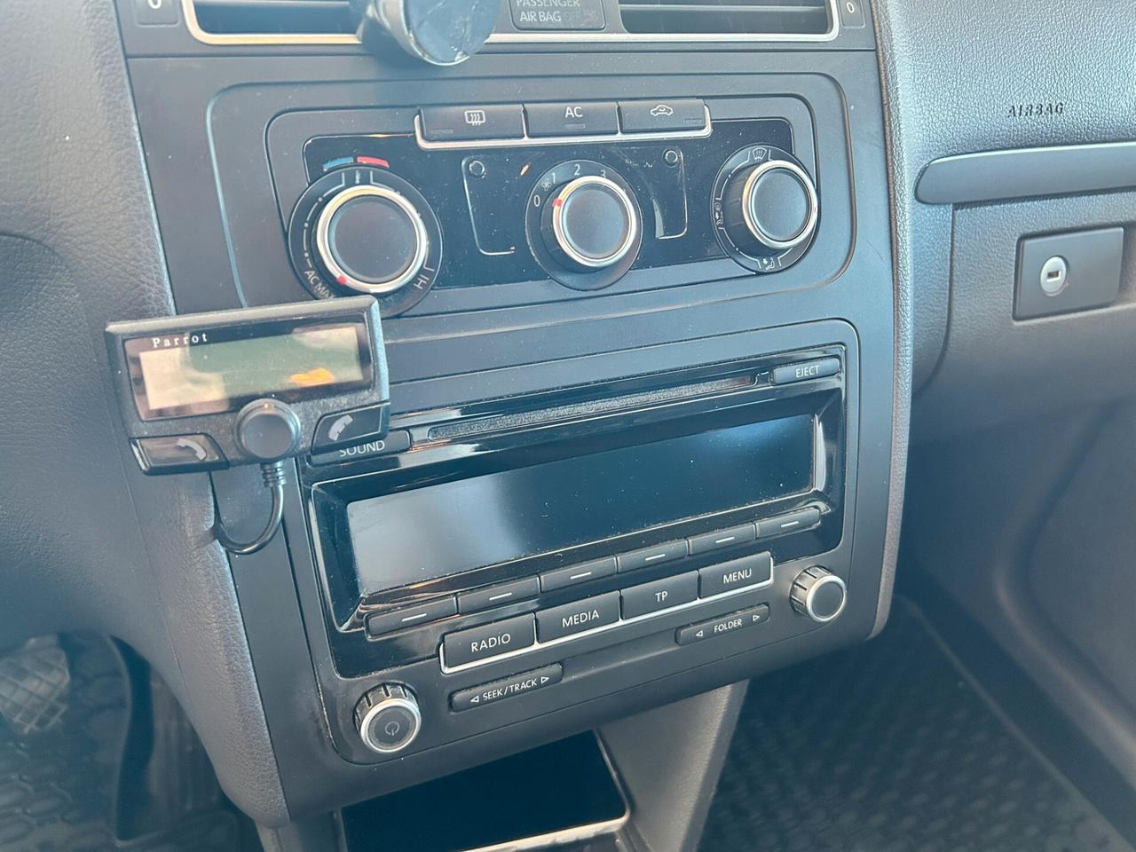 Volkswagen Touran 1.6 tdi X NEOPATENTATI 2012