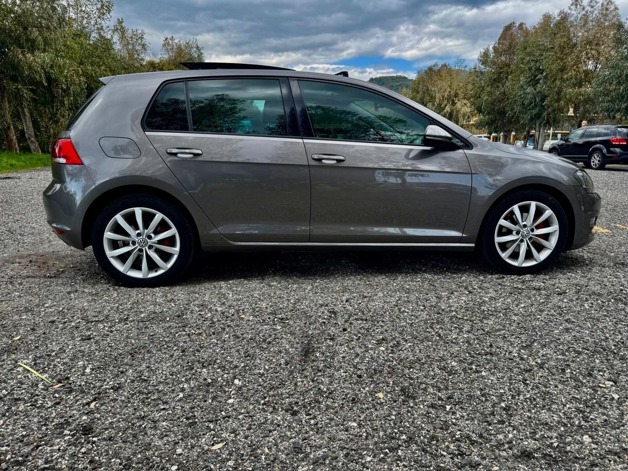 VOLKSWAGEN GOLF 2.0 TDI 150 CV 5P. HIGHLINE TETTO APRIBILE