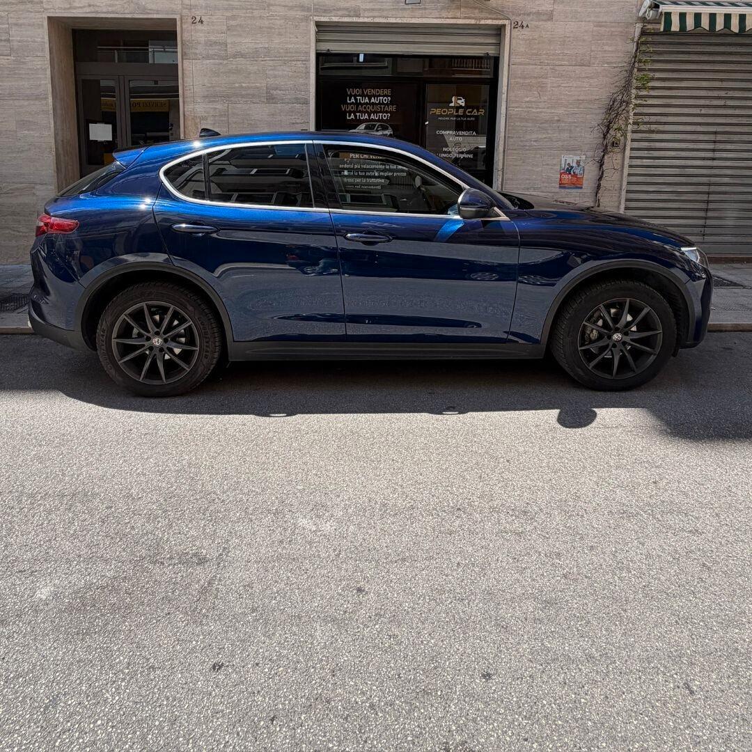 Alfa Romeo Stelvio 2.2 Turbodiesel 210 CV AT8 Q4