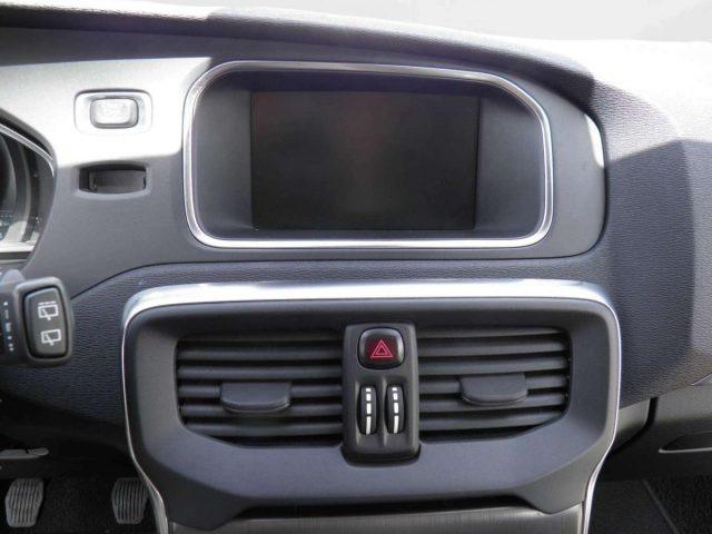 VOLVO V40 Cross Country V40 CROSS COUNTRY D3 MOMENTUM