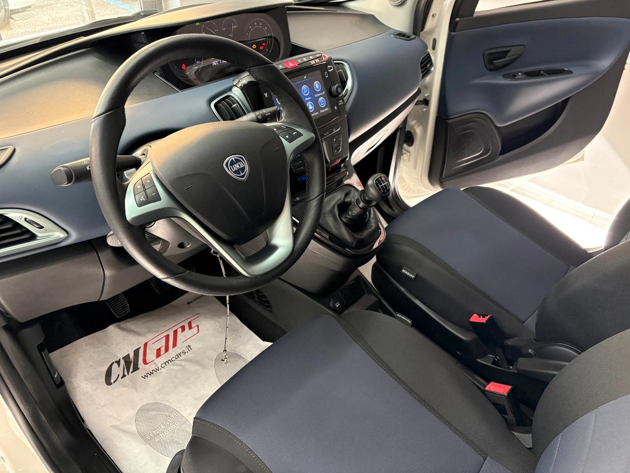 Lancia Ypsilon 1.0 GPL Hybrid 70cv Platino ITALIANA FULL