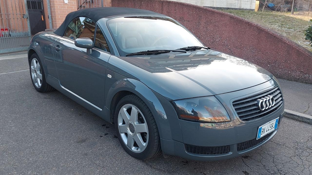 AUDI TT Roadster 1.8T 180cv S-Line