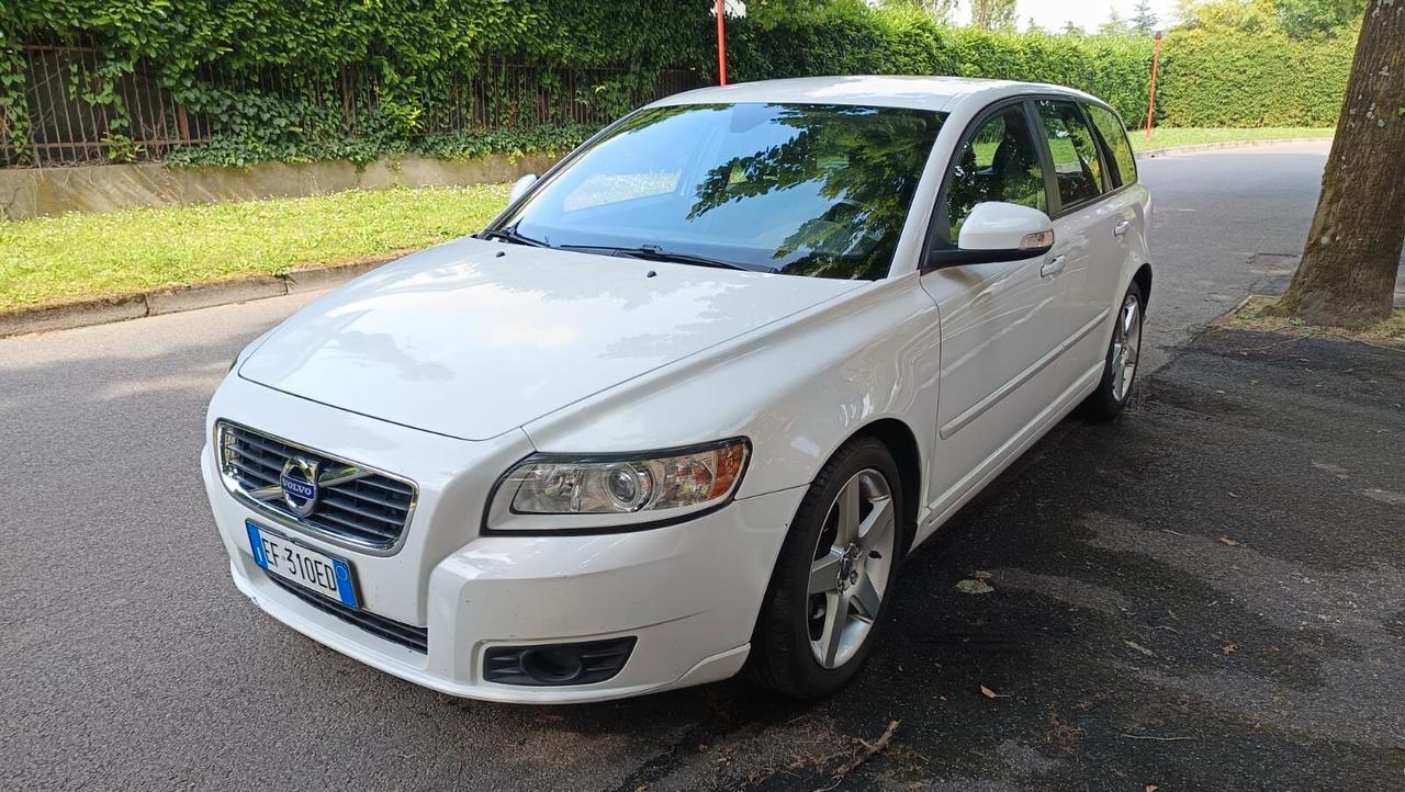 Volvo V50 D4 Geartronic R-design